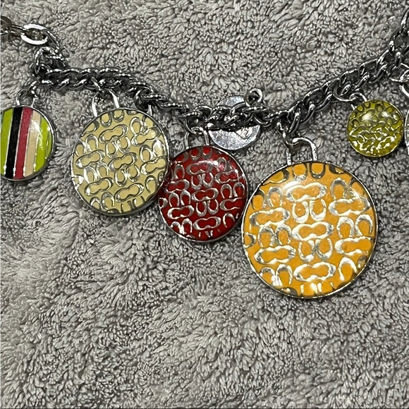 VINTAGE COACH LEGACY SIGNATURE MEDALLION CHARM 17” STAINLESS STEEL NECKLACE - Picture 6 of 8